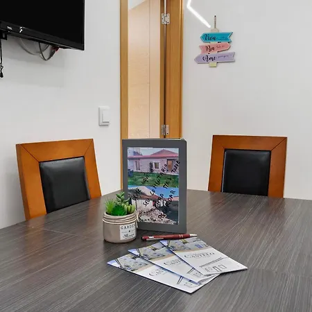 Moradia Dos Castelos Amarelo *