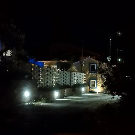 Vakantiehuis Moradia Dos Castelos Amarelo