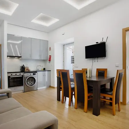 Moradia Dos Castelos Amarelo * Santarém