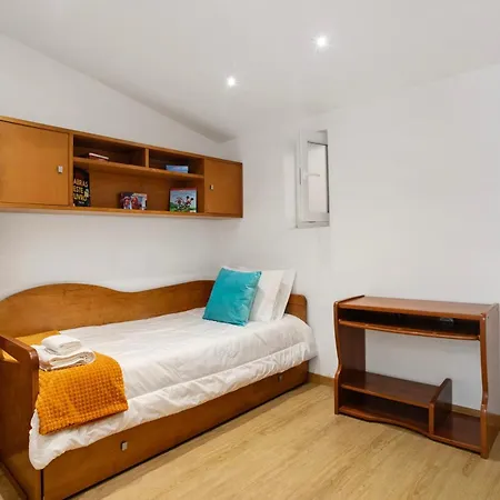 Moradia Dos Castelos Amarelo Сasa de vacaciones