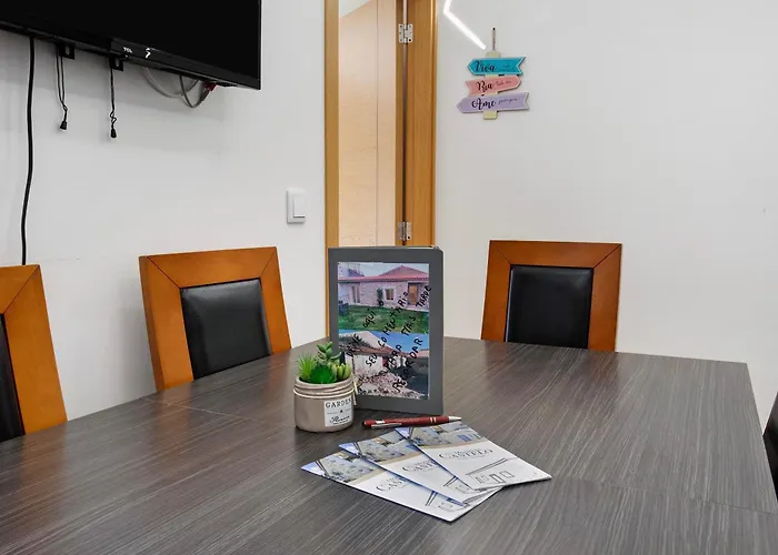 Moradia Dos Castelos Amarelo *