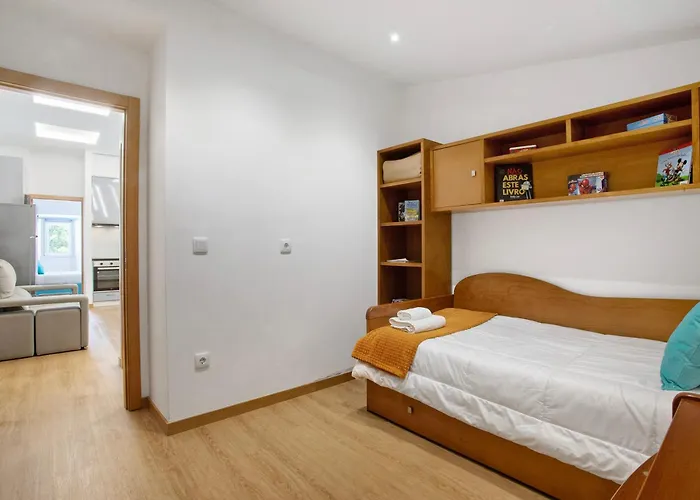 Feriehus Moradia Dos Castelos Amarelo