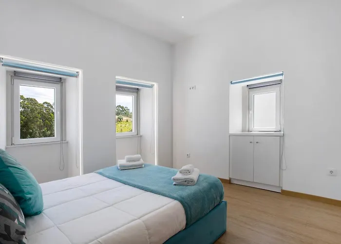 Moradia Dos Castelos Amarelo